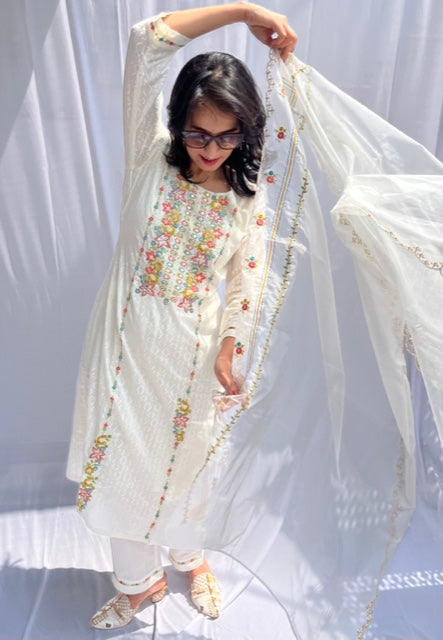 WHITE COTTON HAND EMBROIDERED SUIT SET