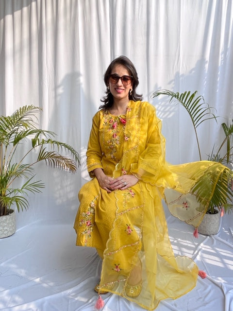 YELLOW COTTON HAND EMBROIDERED SUIT SET